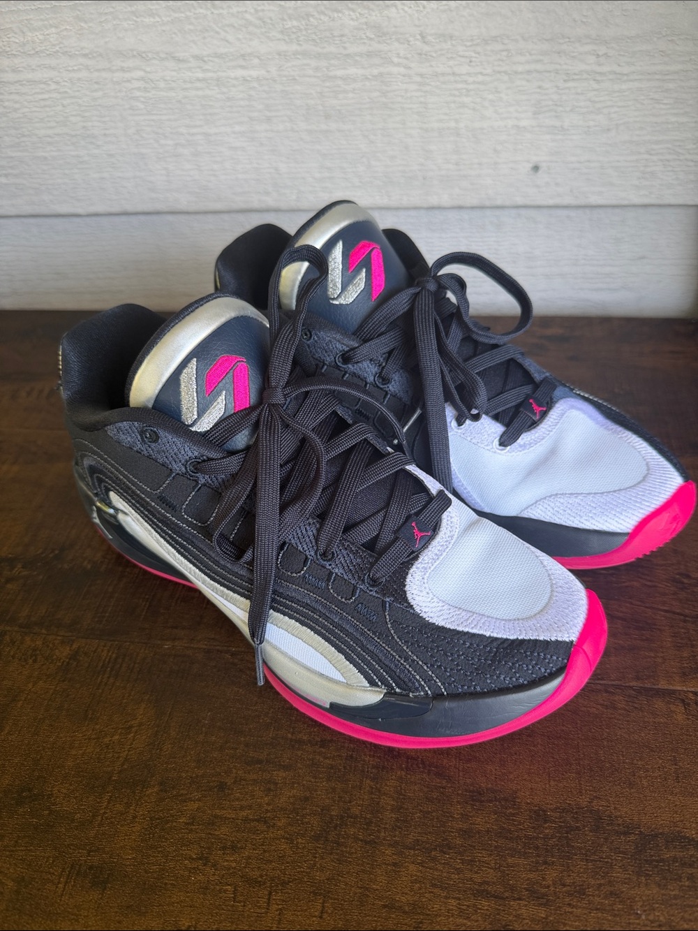 Jordan Luka 4 Navidor Sneakers